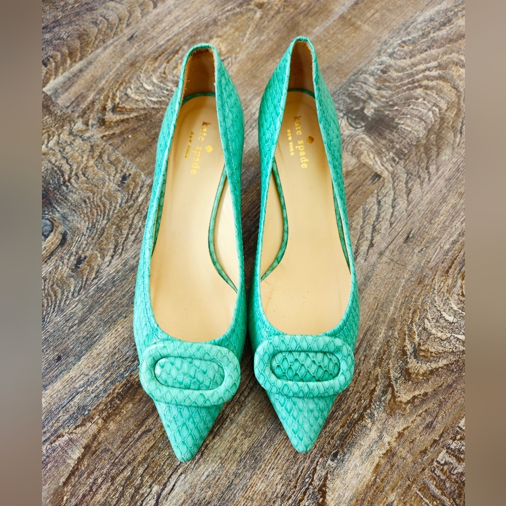 SOLD!! kate spade Mint Green Textured Pointed Toe Pumps - Picture 5 of 15